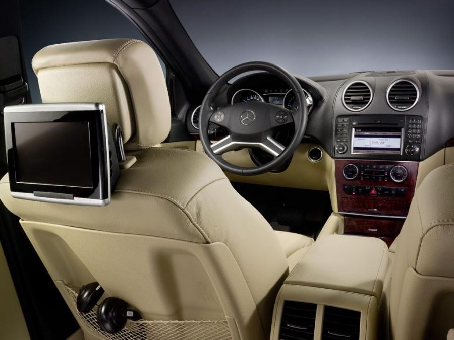  Mercedes-Benz ML-Class 2009 года  (фото 2 из 66)